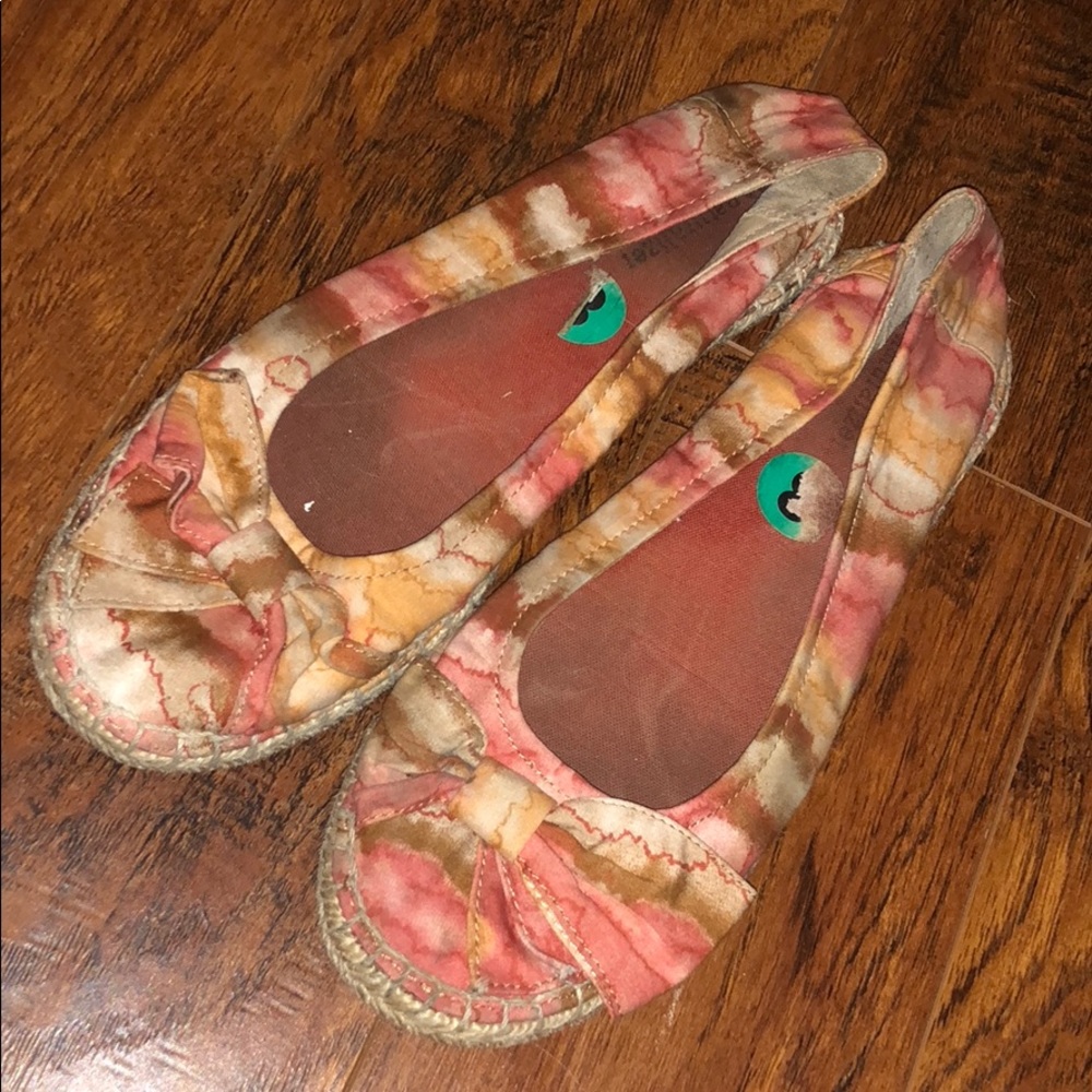 Naturalizer flats
